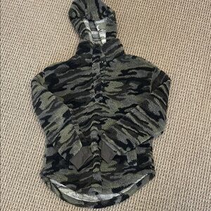 Women’s Camouflage Fleece Hoodie Jacket